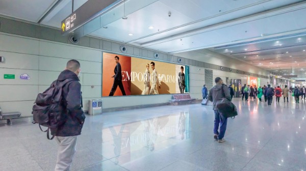 贵阳龙洞堡国际机场T2行李提取大厅出口灯箱